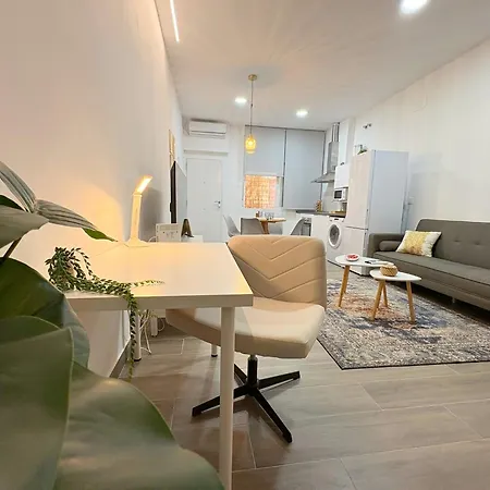 Estudio Maria Zambrano - A Pasos De La Estacion Apartamento *