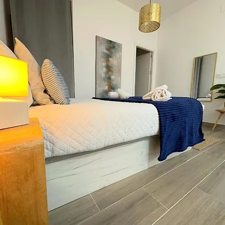 Apartamento Estudio Maria Zambrano - A Pasos De La Estacion Málaga