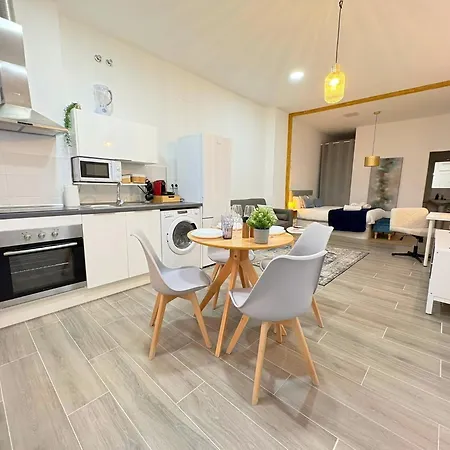 Apartamento Estudio Maria Zambrano - A Pasos De La Estacion